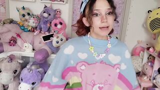 Krissi Pookie - Your Teen Daughter Is Way Too Curious